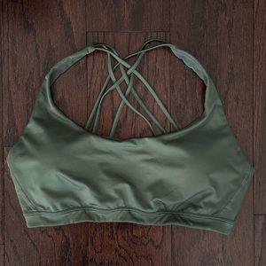 Victoria’s Secret Sport Criss Cross Strappy Back Sports Bra